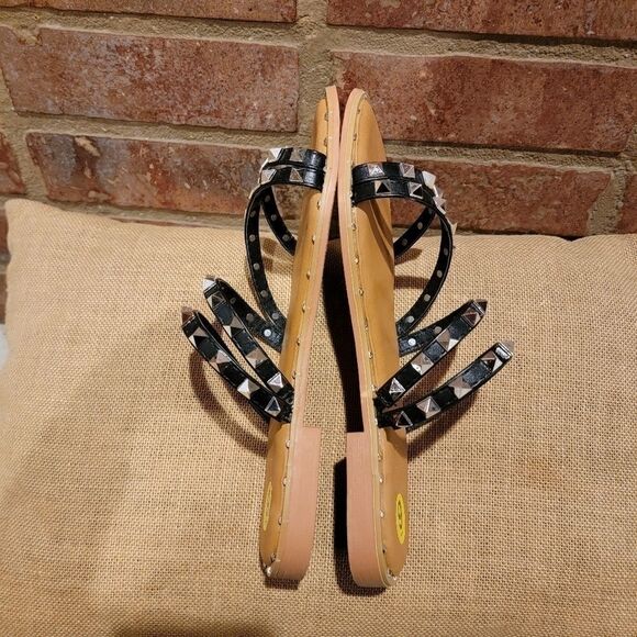 Nicole Miller Coralinne Studded Sandal black silver new - Picture 2 of 3